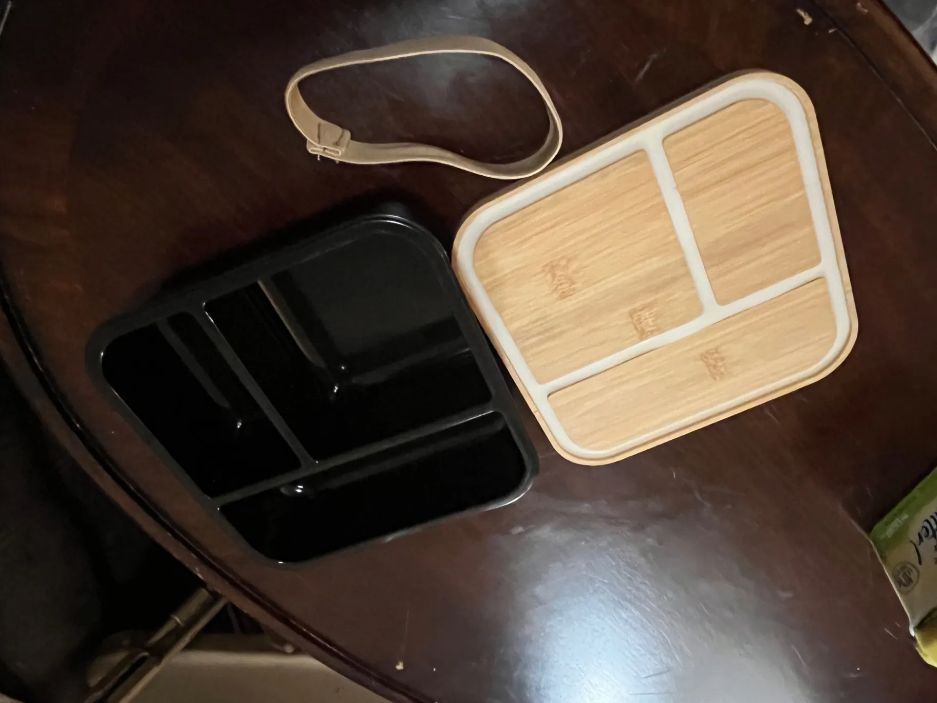 Delta lunchbox