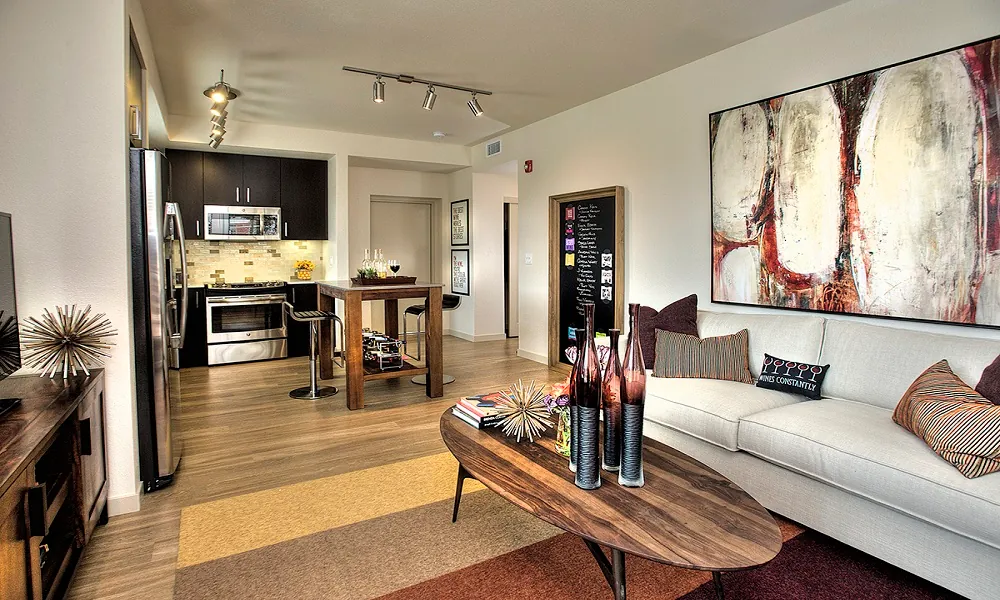 SPACIOUS 1 BED/ 1 BATH APARTMENT IN LOWER MANHATTAN AREA