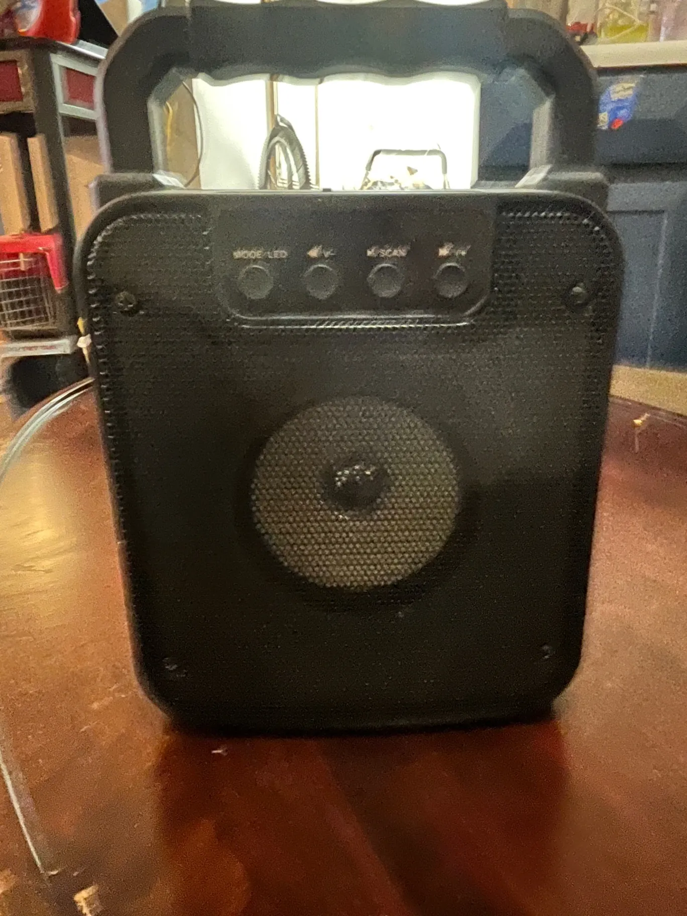 Mini light up party speaker