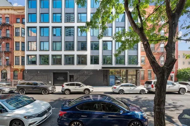 The Reserve 215 E 124th St, New York, NY 10035 New York