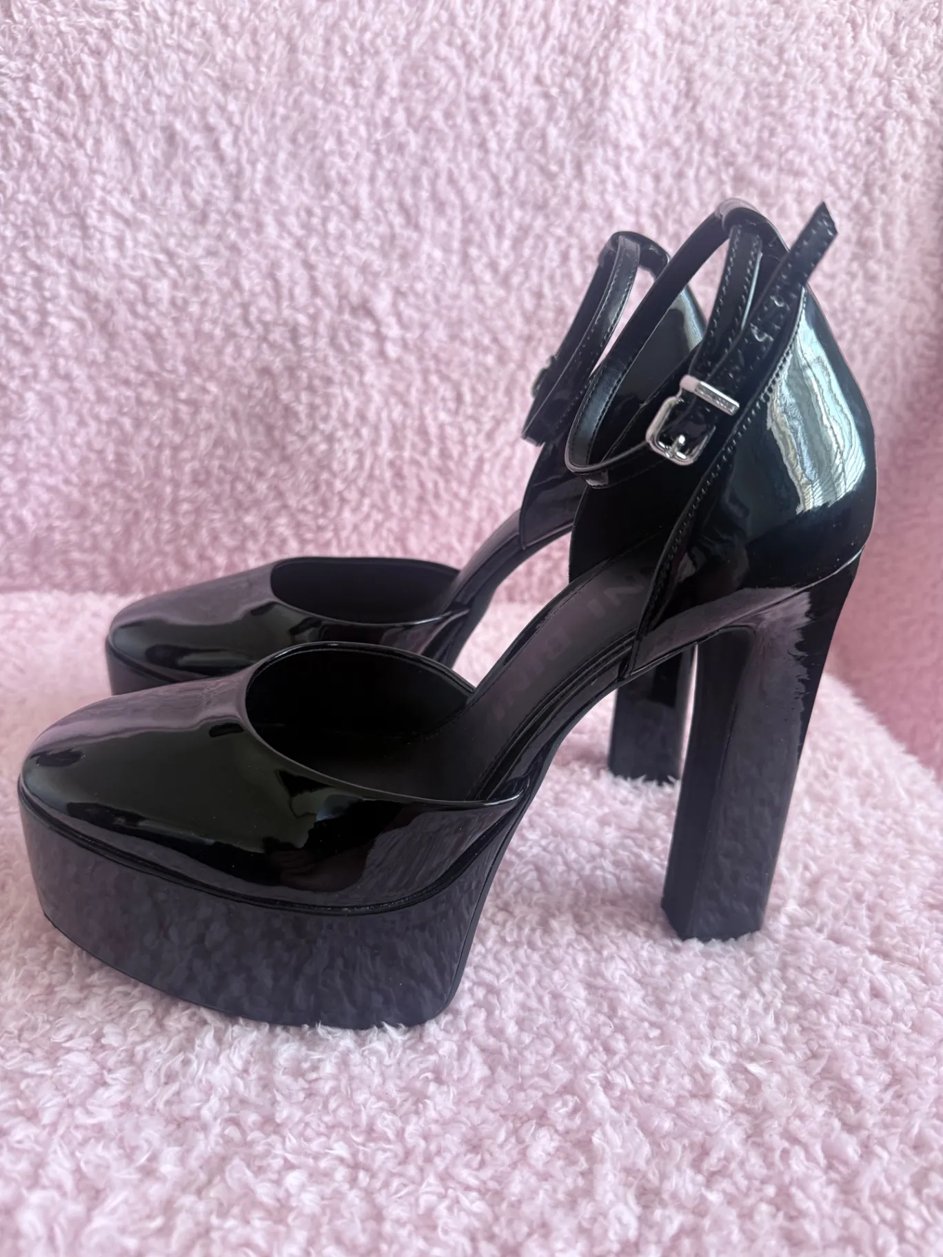 NWOT Size 10 Women's Black Heels